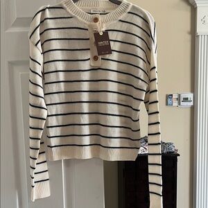 Active USA Cream and Navy Striped Sweater